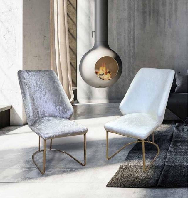 Silla de comedor tapizada con patas curvas de acero